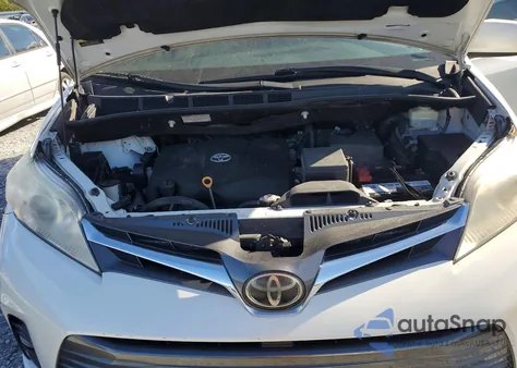 2018 Toyota Sienna Xle 8-Passenger z USA, uszkodzony, nr VIN 5TDYZ3DCXJS944837